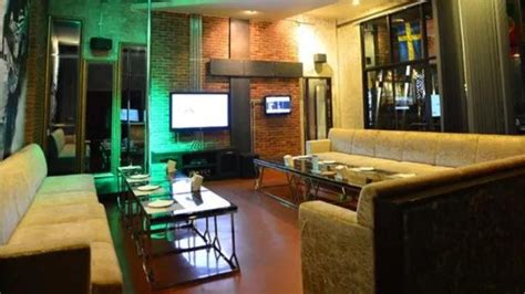 The best karaoke bars in Bangkok .